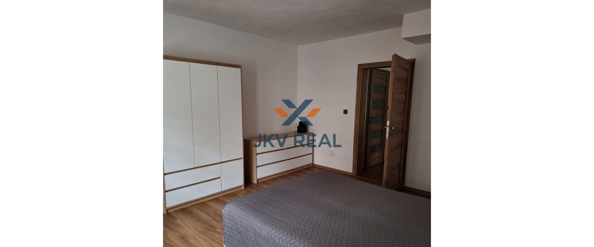 Na predaj pekný 3-izbový byt v Trenčianskych Tepliciach