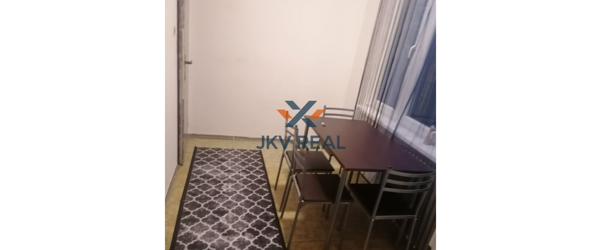 Ponúkame na prenájom 2-izbový byt v tichej lokalite v Banskej Bystrici časť Fončorda.