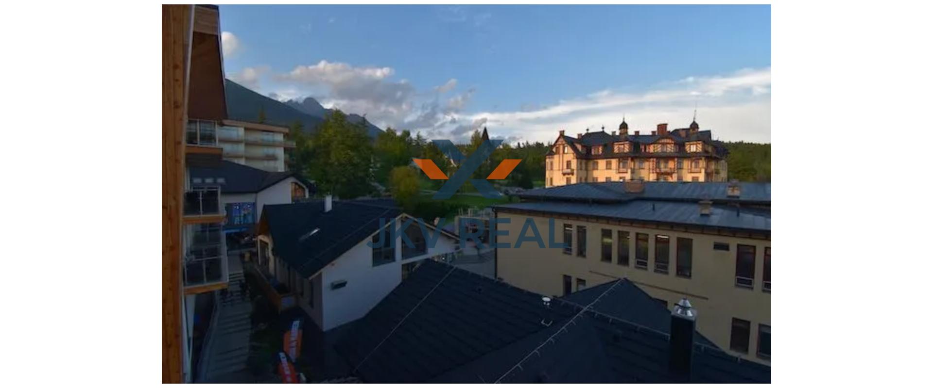 JKVreal ponúka na predaj nadštandardný apartmán v prestížnom rezorte Hrebienok Resort II – priamo v srdci Starého Smokovca
