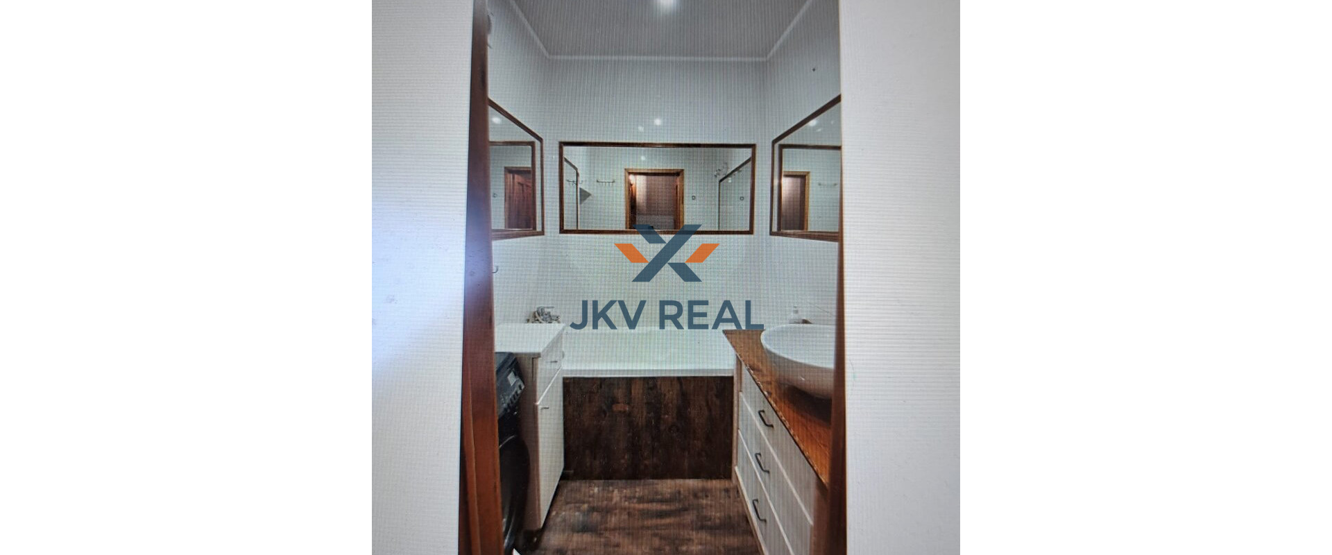 JKVreal ponúka na predaj štýlový 3-izbový byt s drevenými prvkami na Haanovej ulici – Petržalka