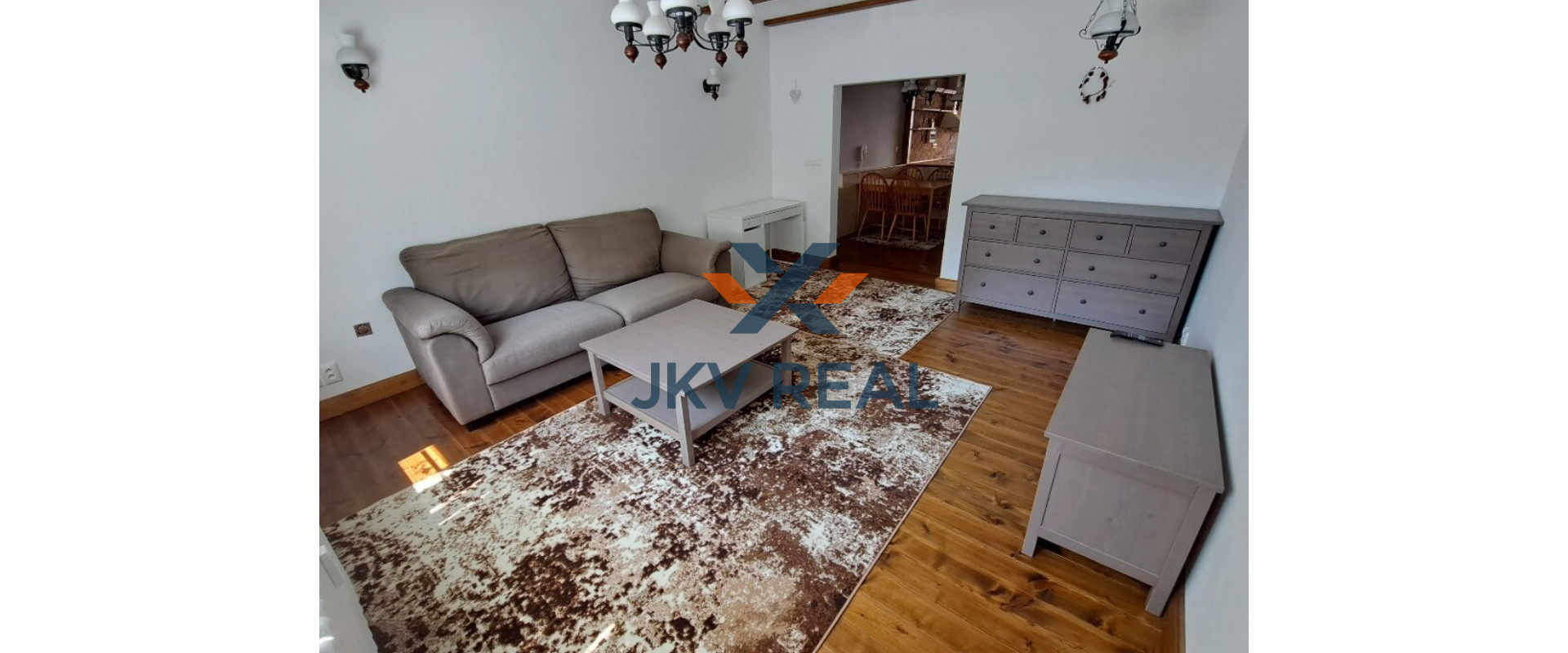 JKVreal ponúka na predaj štýlový 3-izbový byt s drevenými prvkami na Haanovej ulici – Petržalka