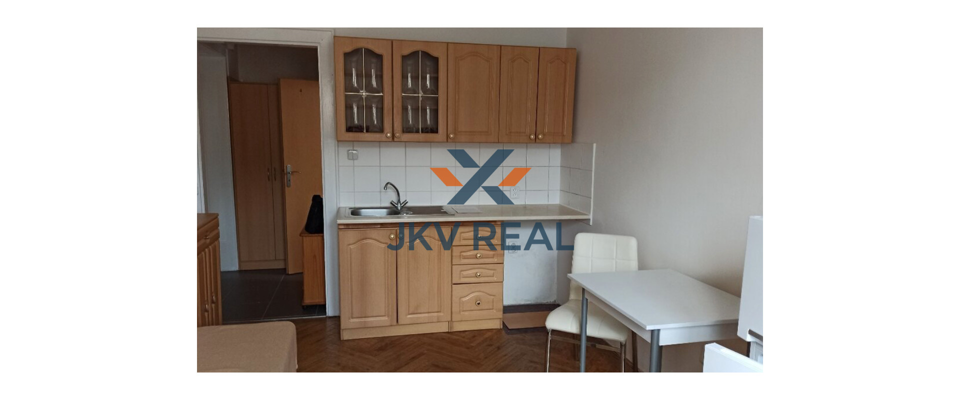 JKVreal ponúka na predaj 2 garsónky ako celok – Dunajská ulica, Staré Mesto, Bratislava