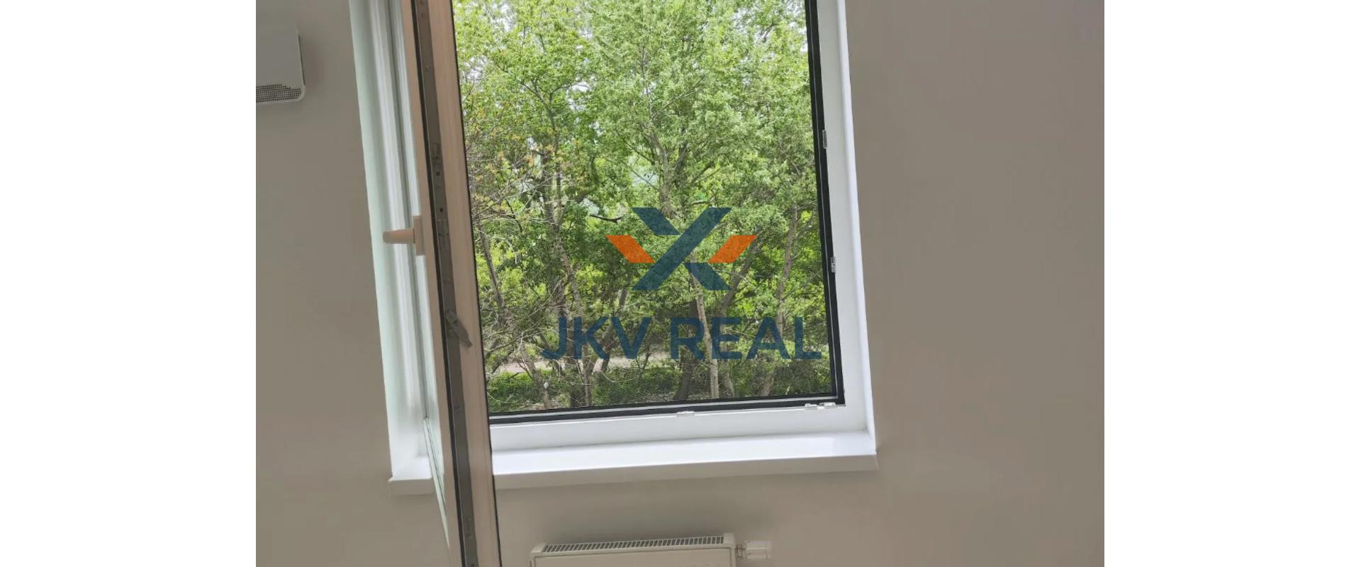 JKVreal ponúka na predaj 2-izbový apartmán s balkónom v projekte NUPPU – Hraničná ulica, Bratislava – Ružinov