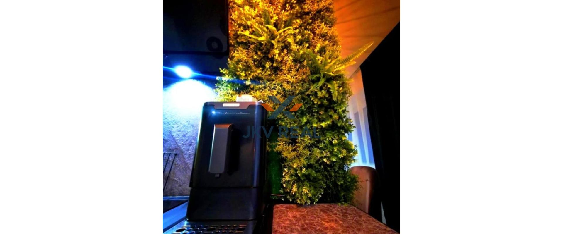 Nadherný luxusný 2 a pol izb. byt na prenájom v centre PD