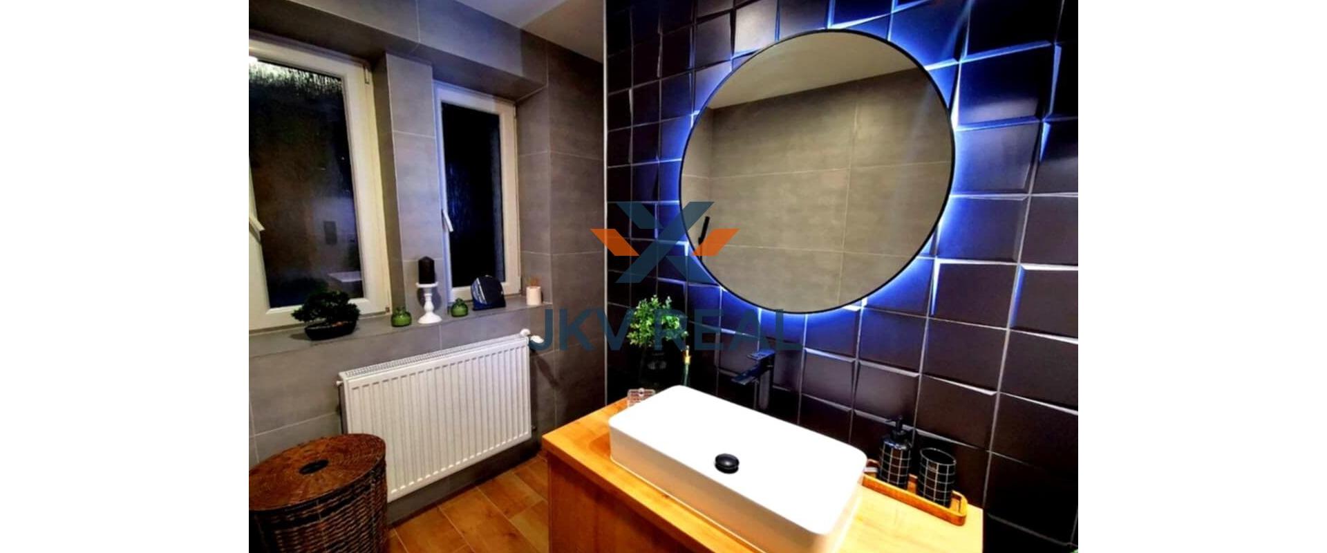 Nadherný luxusný 2 a pol izb. byt na prenájom v centre PD