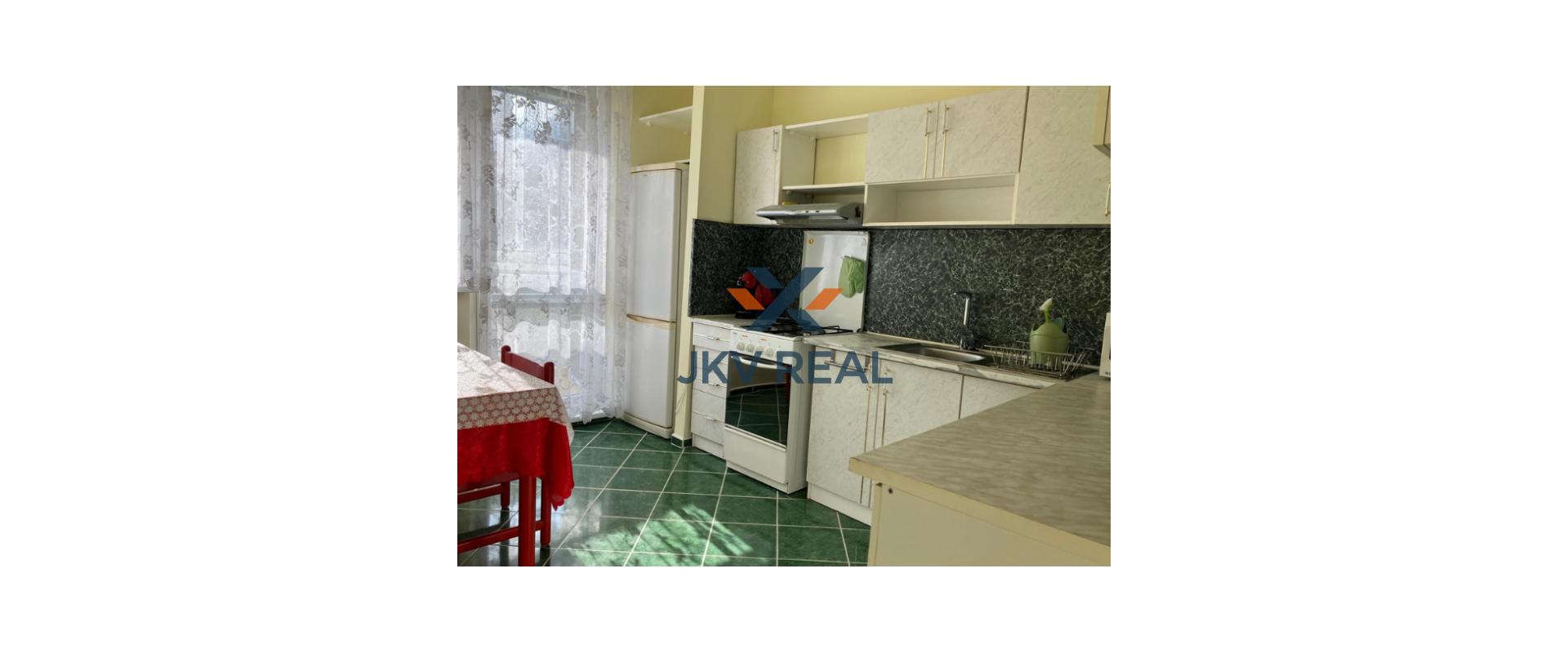 Na prenájom 4 izbový byt v Petržalke na Ambroseho ulici