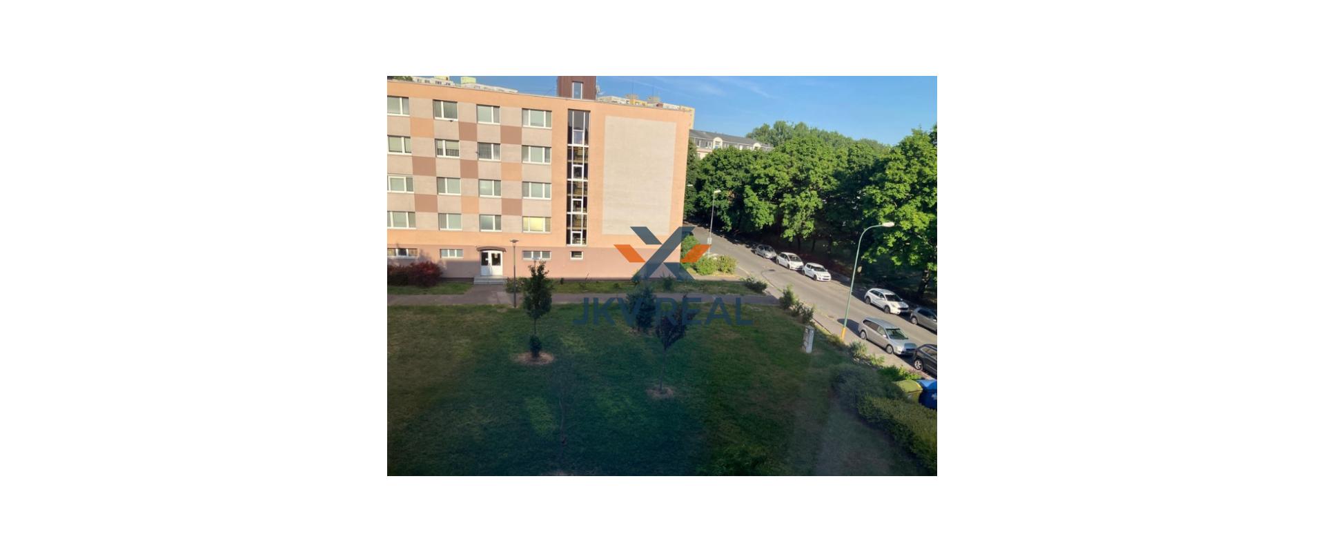 Na prenájom 4 izbový byt v Petržalke na Ambroseho ulici