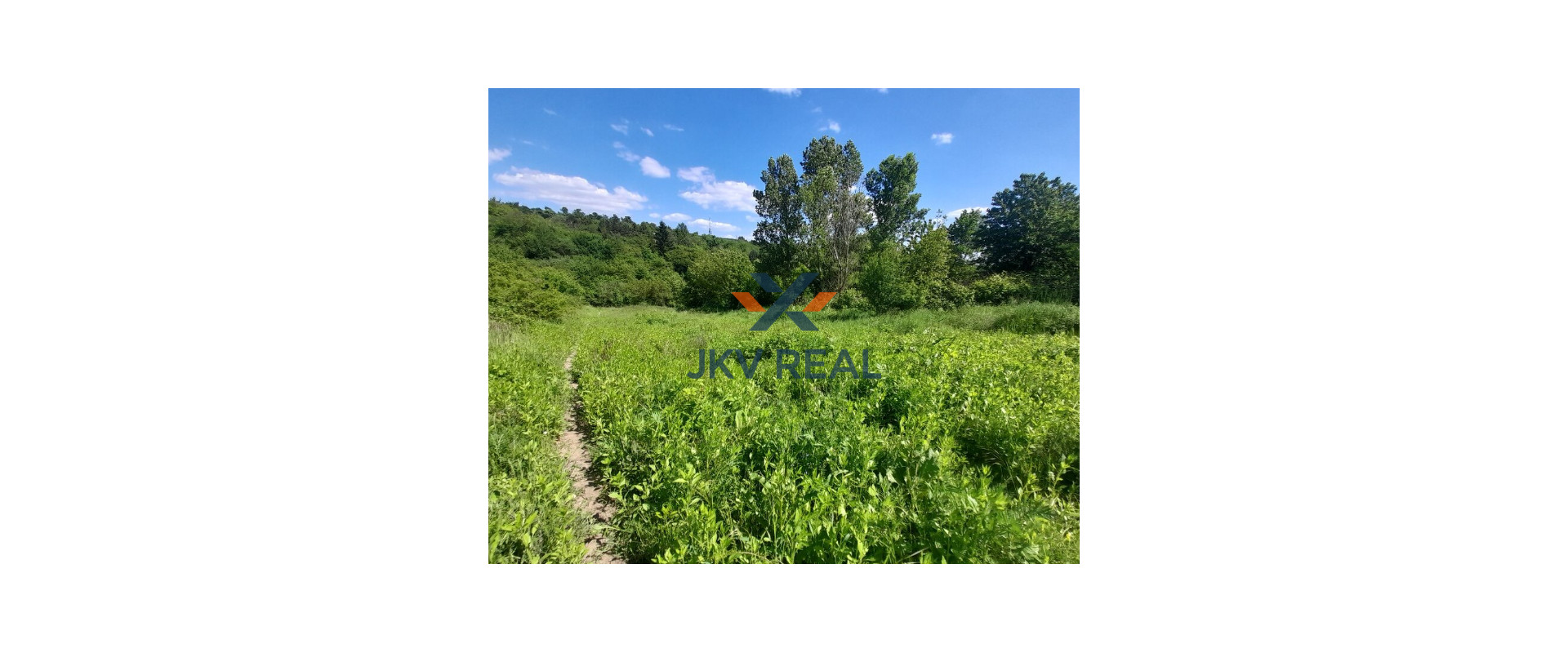 Na predaj pozemok v Lamači s výhľadom na Karpaty