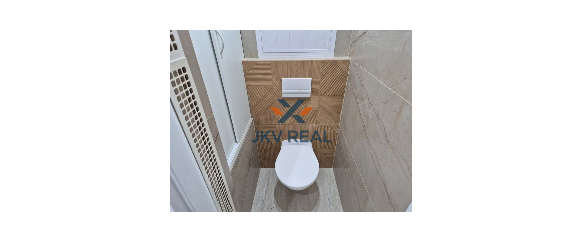 ZNÍŽENÁ CENA! PREDAJ 3,5-IZBOVÝ BYT PO NOVEJ REKONŠTRUKCII, STARÉ MESTO