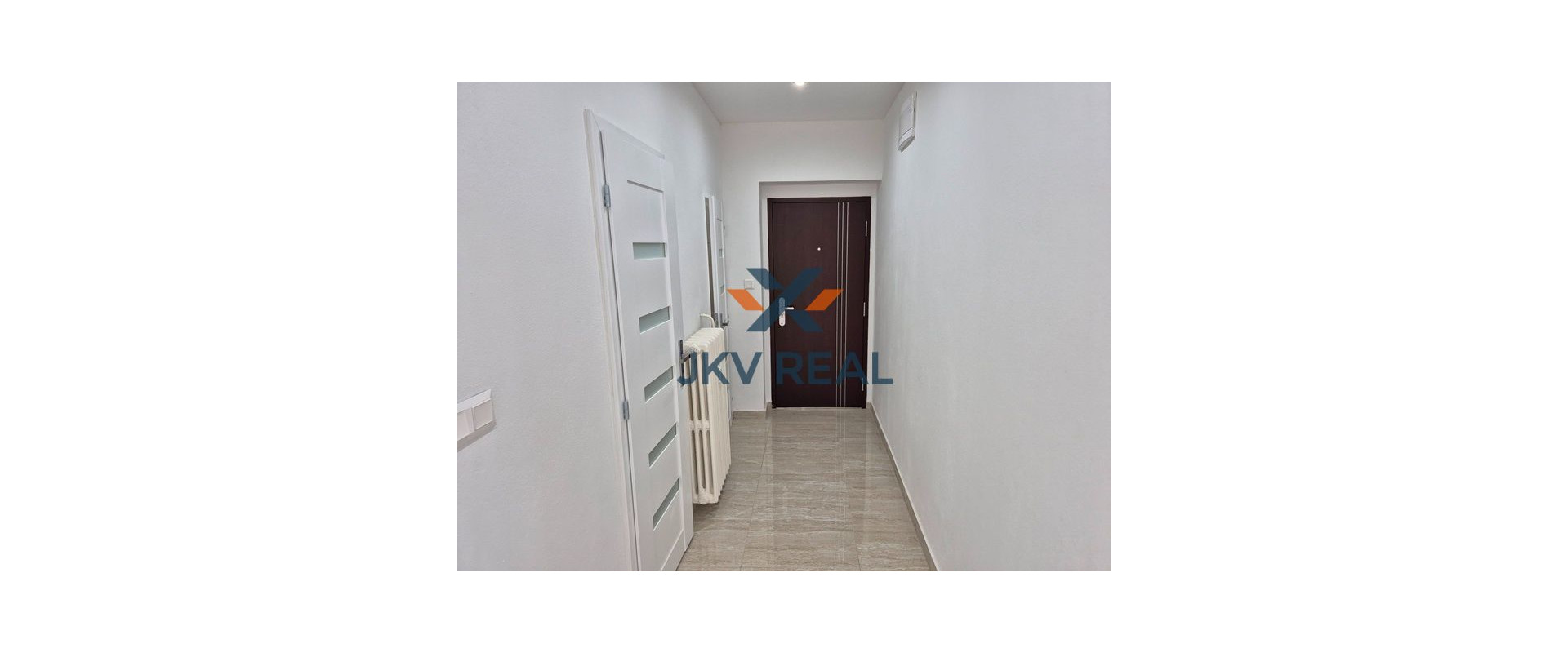 ZNÍŽENÁ CENA! PREDAJ 3,5-IZBOVÝ BYT PO NOVEJ REKONŠTRUKCII, STARÉ MESTO