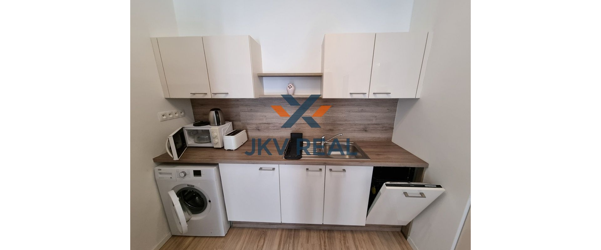 PRENAJATÝ! KLIMATIZOVANÝ 2-IZB.BYT + LOGGIA + GARÁŽ V NOVOSTAVBE V PETRŽALKE