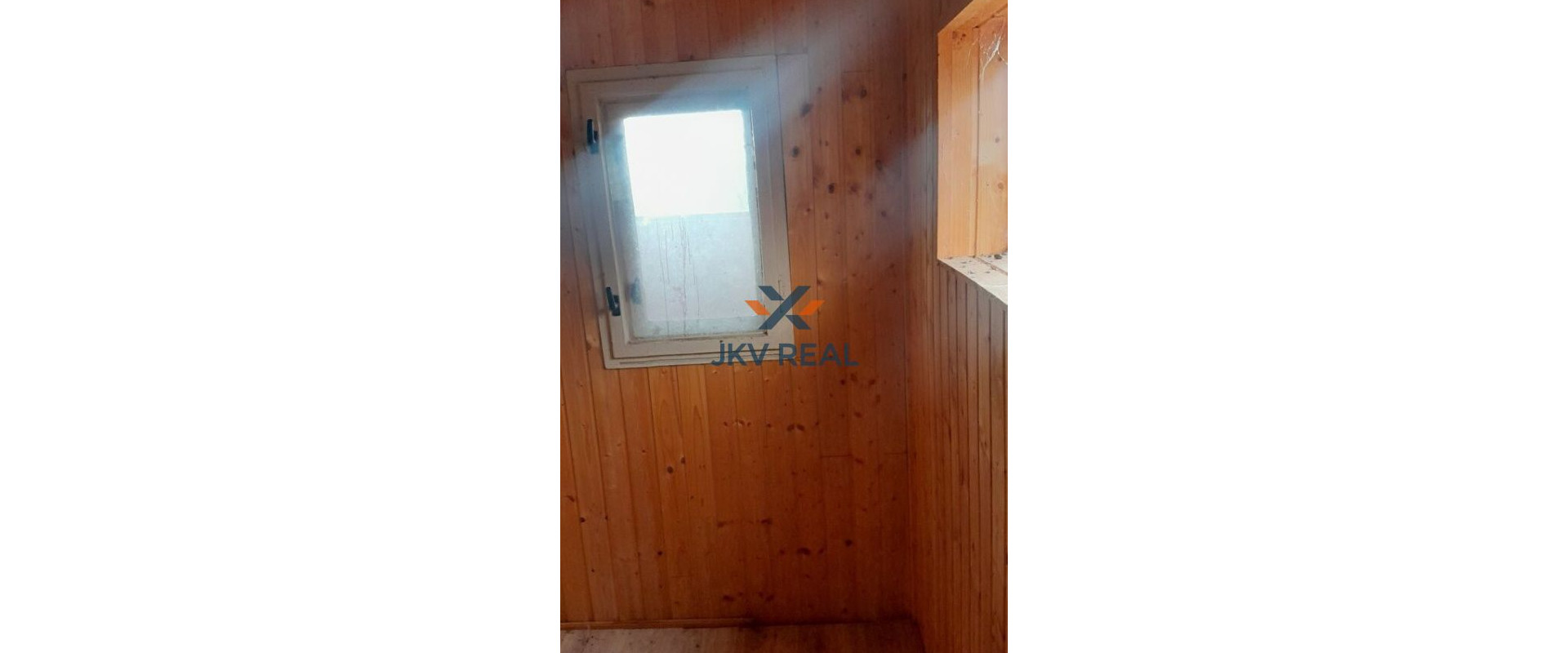 Na predaj viničný domček s vinicou a ornou pôdou