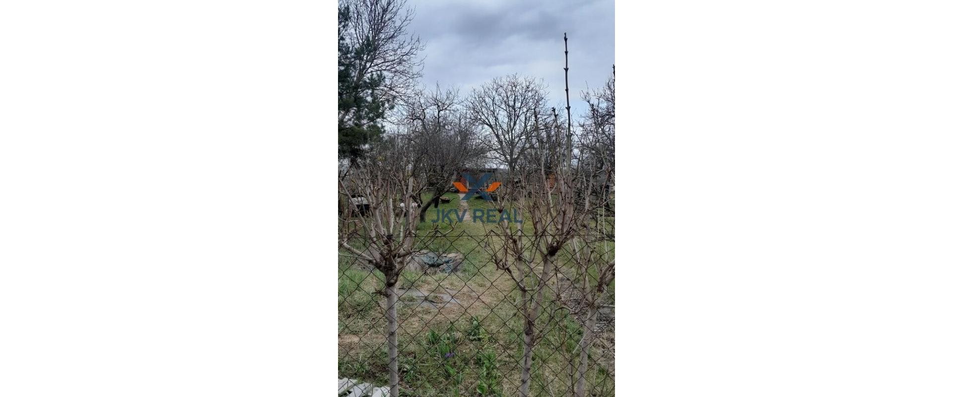 Na predaj záhrada v Štúrove v časti Tyúkfarom.