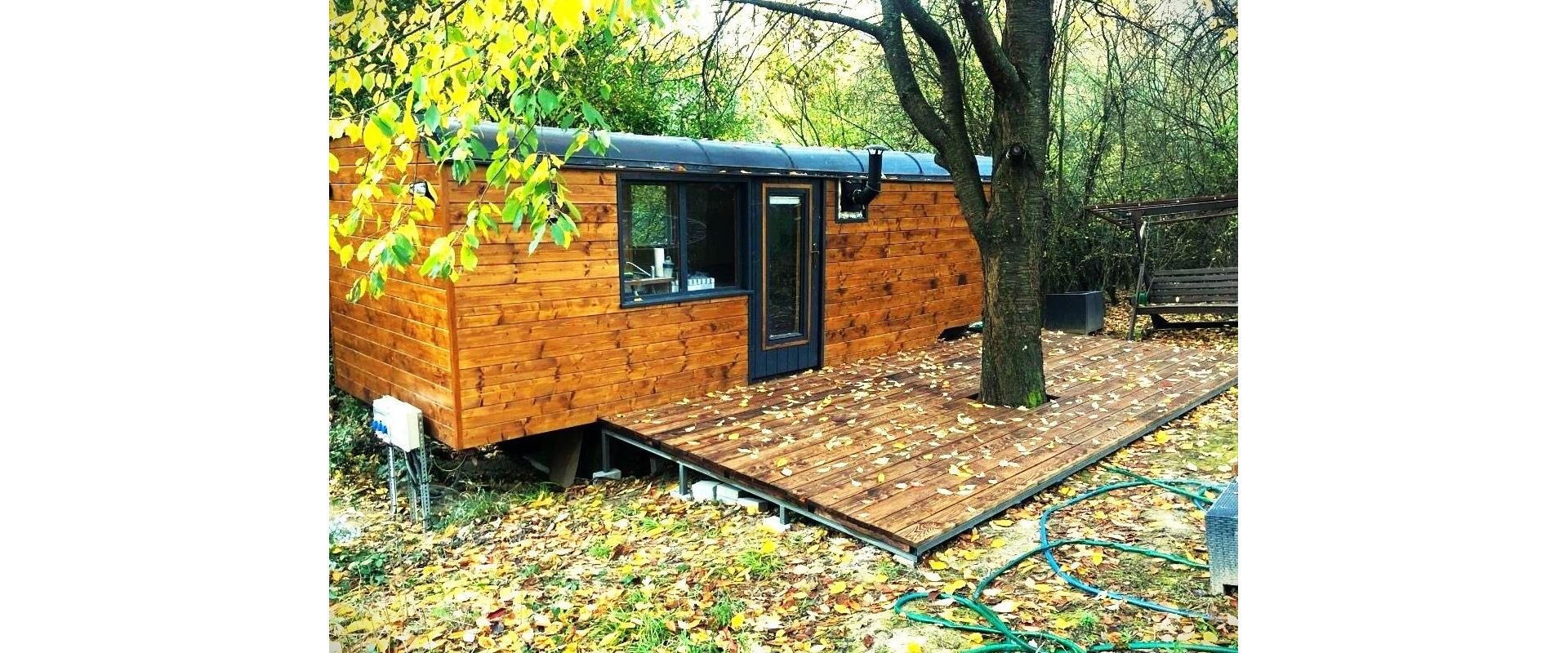 REKREAČNÝ POZEMOK 4000m2 S MOBILNÝM DOMČEKOM  BUKOVEC okr.Myjava