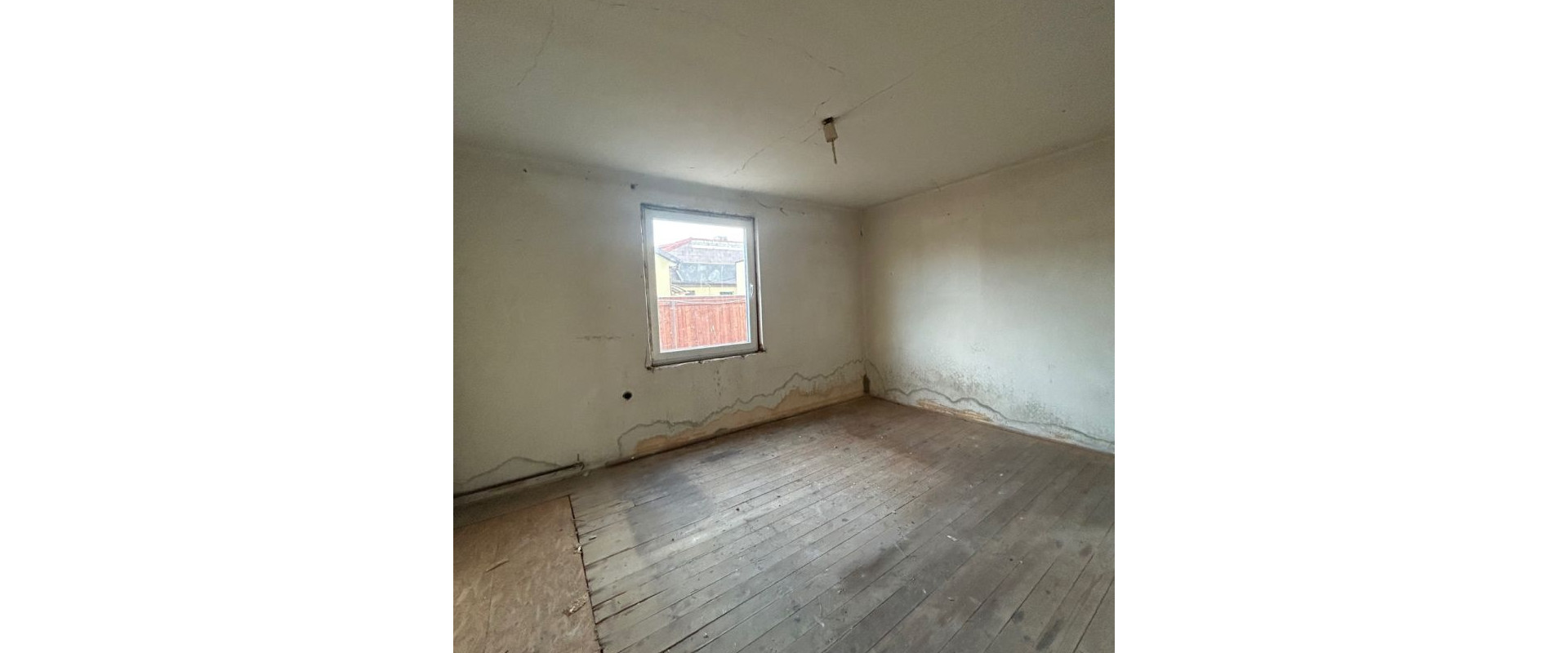 NA PREDAJ RODINNÝ DOM V SENCI