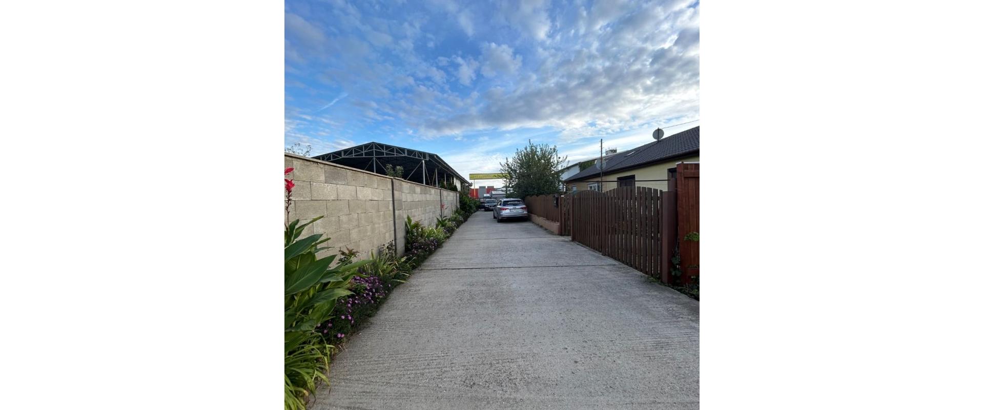 NA PREDAJ RODINNÝ DOM V SENCI