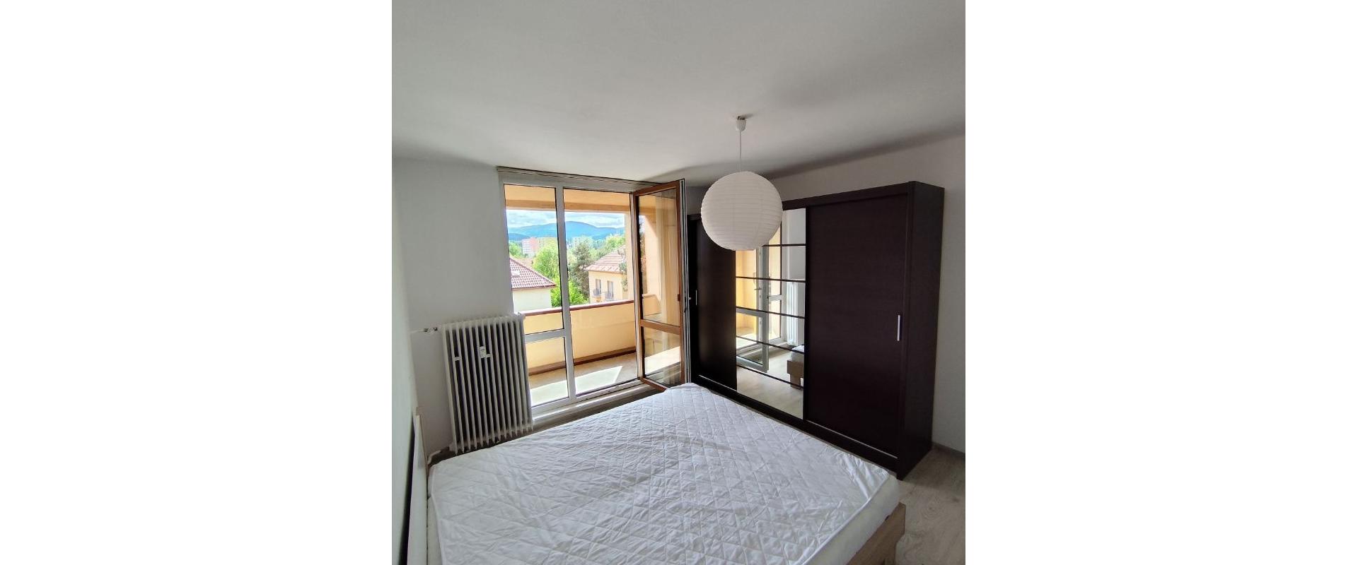 Prenajom 2-izbovy byt v centre Spišskej Novej Vsi