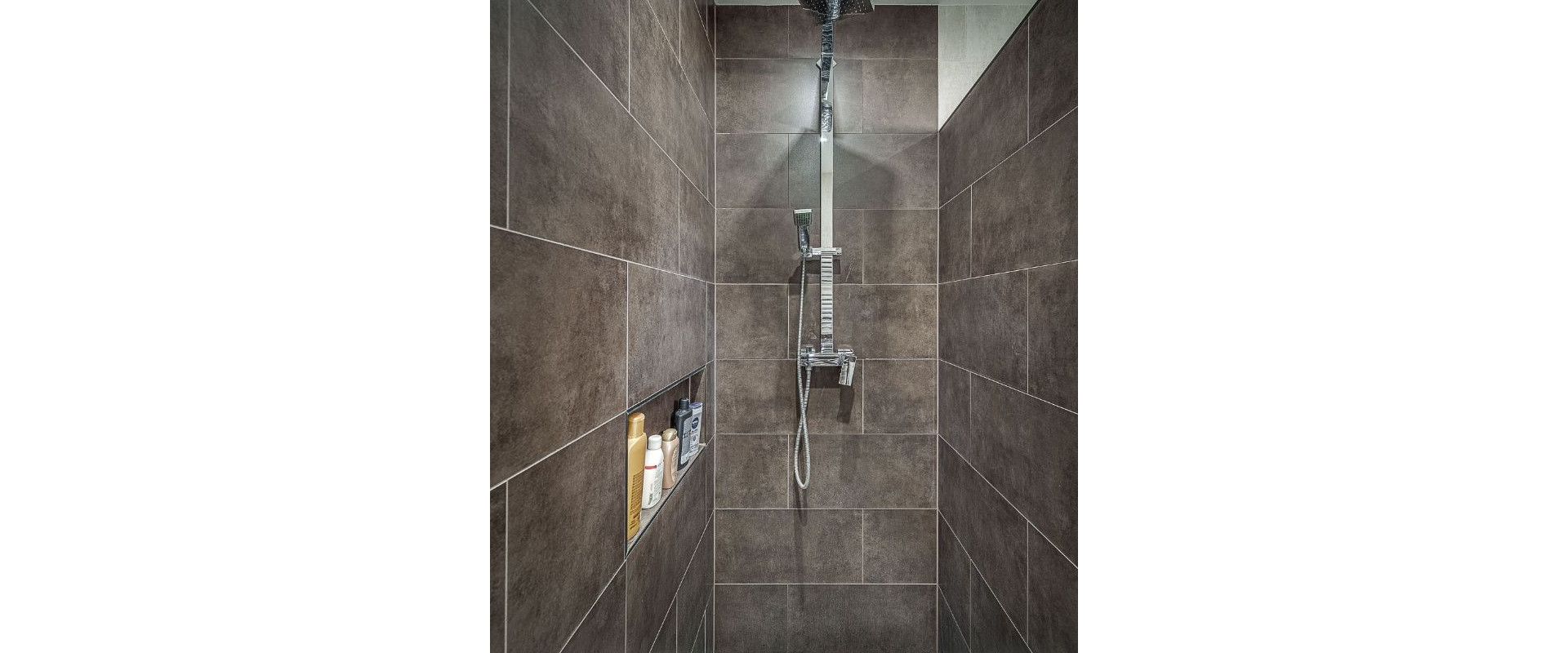 Moderný 5-izbový rodinný dom + bazén a altánok | Veľké Úľany