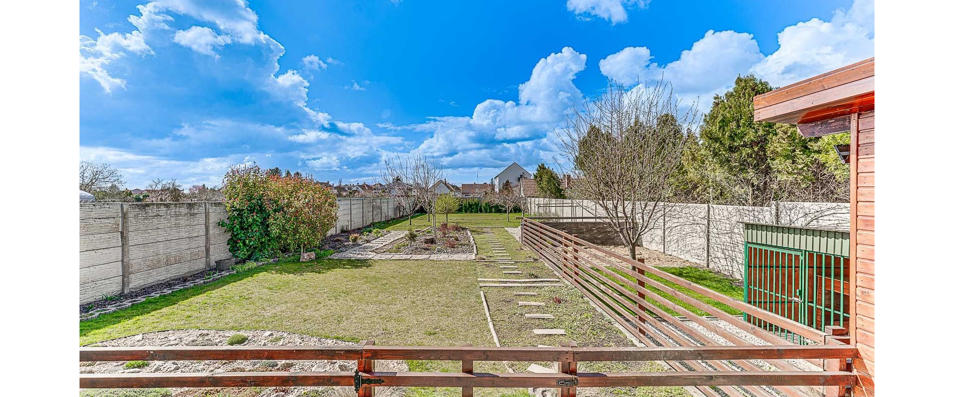 Moderný 5-izbový rodinný dom + bazén a altánok | Veľké Úľany