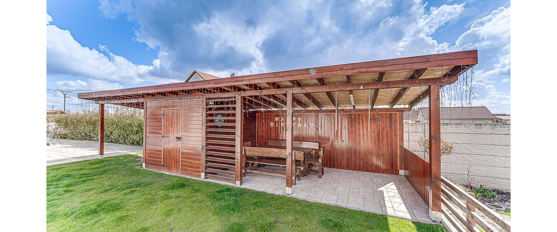 Moderný 5-izbový rodinný dom + bazén a altánok | Veľké Úľany