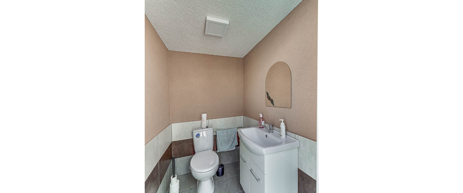 Moderný 5-izbový rodinný dom + bazén a altánok | Veľké Úľany