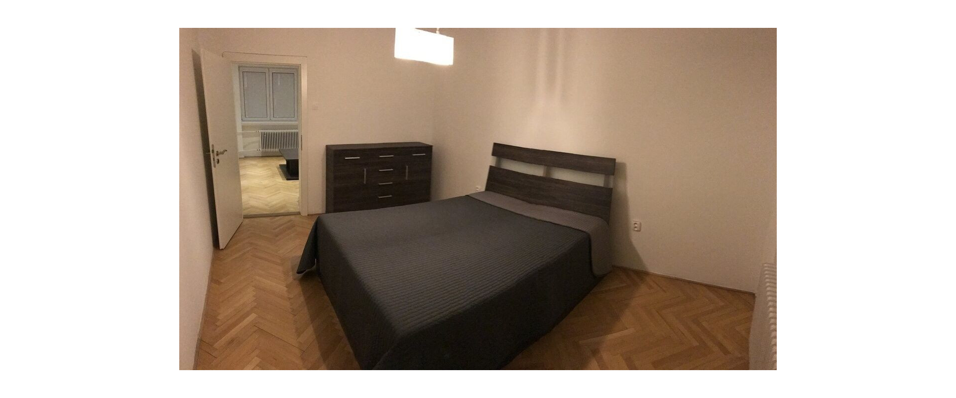 NA PREDAJ Priestranný 3-izbový byt so ZÁHRADOU, GARÁŽOU a VLASTNÝM KÚRENÍM v Galante