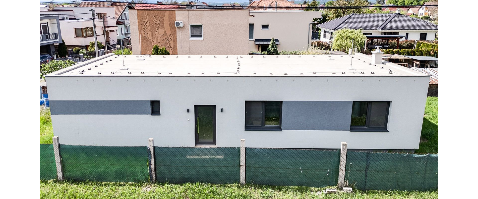 Investujte do kvality života: Novostavba č:1 v Bošanoch s kompletnou občianskou vybavenosťou!