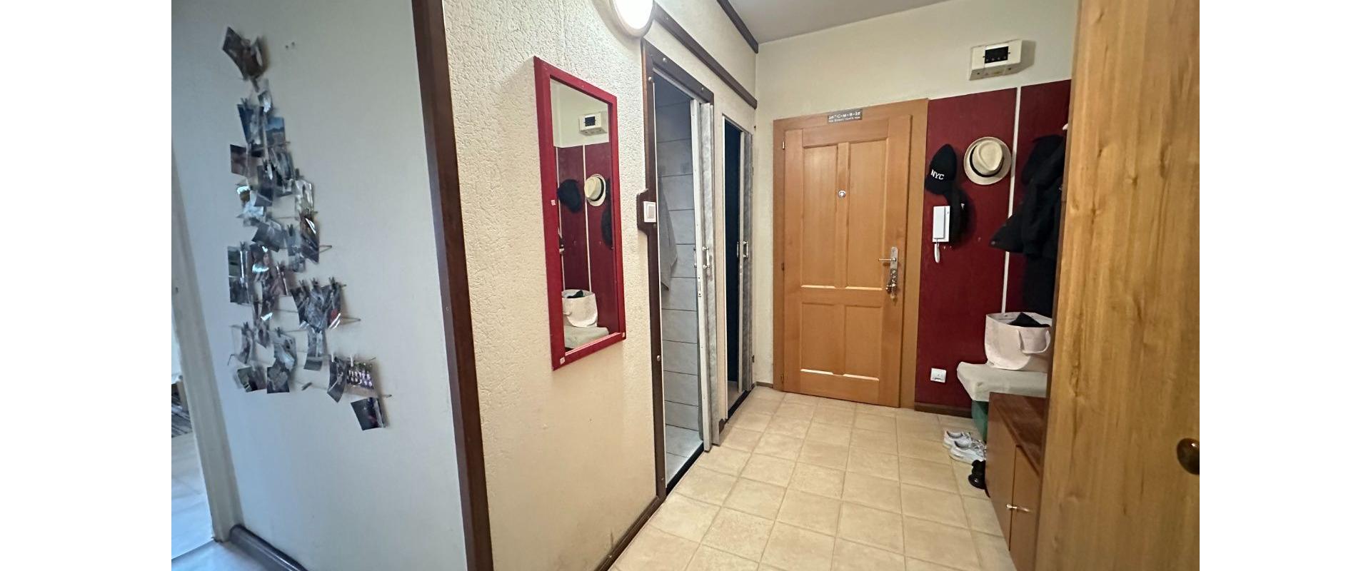 Svetlý 2-izbový byt s loggiou v pokojnej časti Rajca – ideálny na bývanie aj investíciu