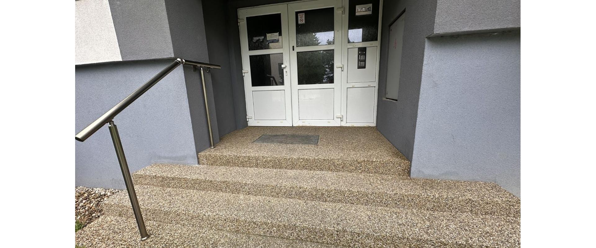 Svetlý 2-izbový byt s loggiou v pokojnej časti Rajca – ideálny na bývanie aj investíciu