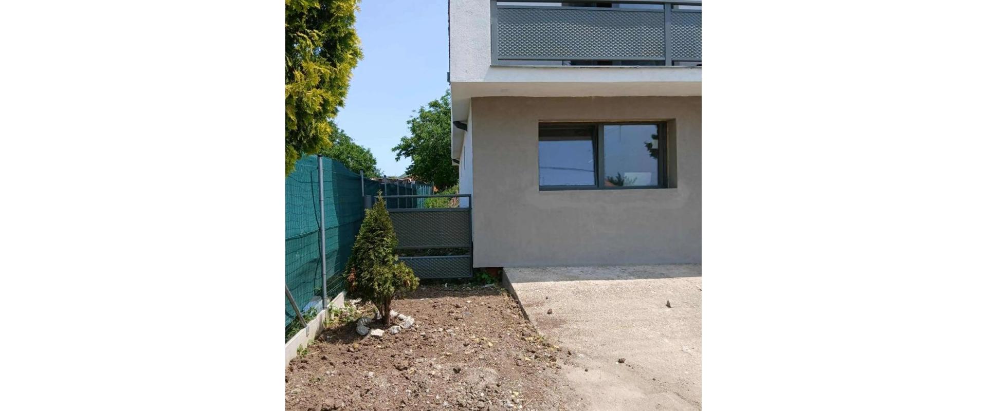 Na predaj viacgeneračný rodinný kompletne zrekonštruovaný dom v obci Jasová