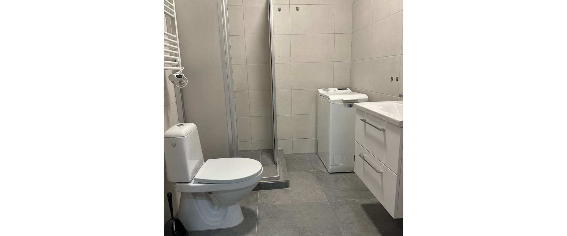 Na predaj veľká garsonka komplet zariadená