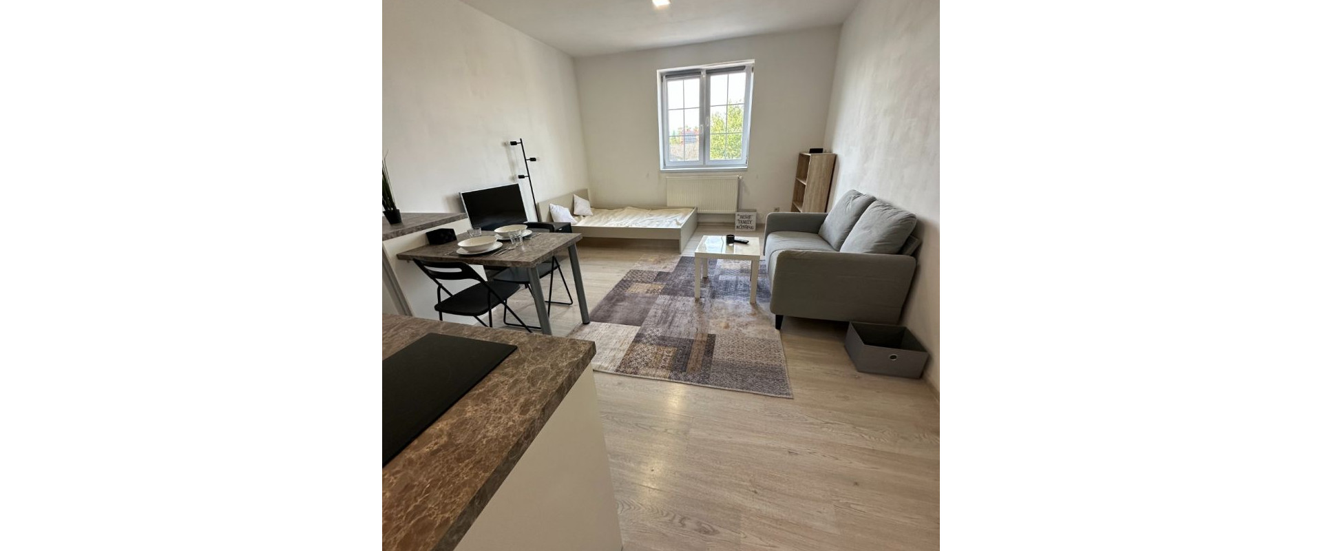 Na predaj veľká garsonka komplet zariadená