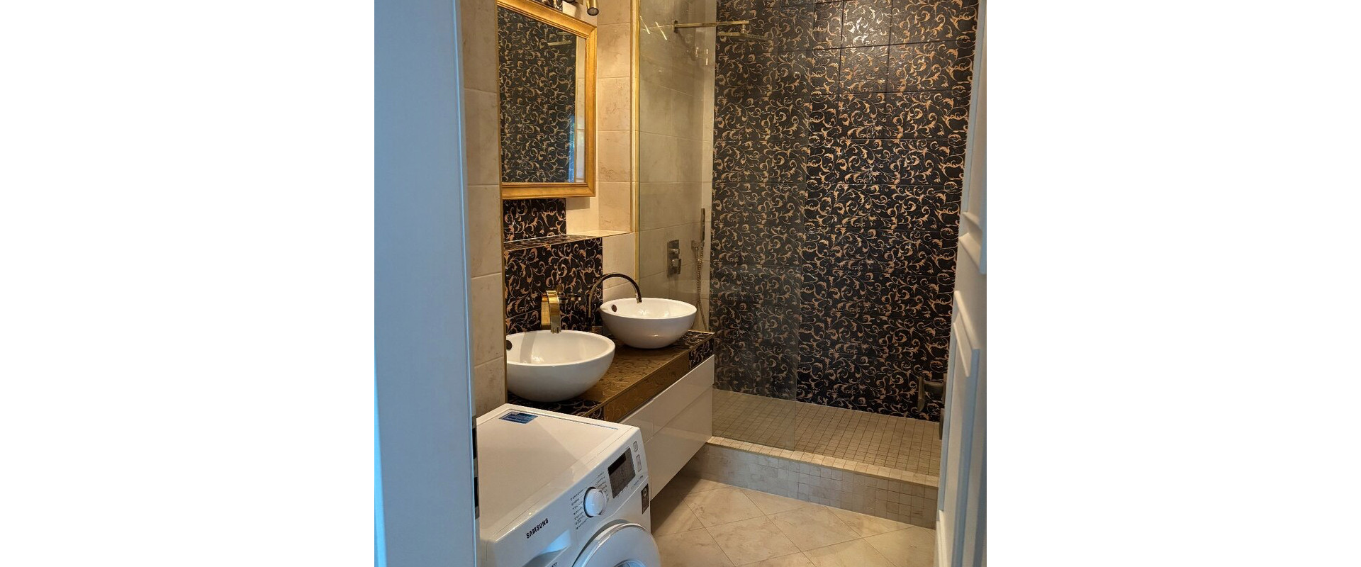 JKVreal ponúka na predaj priestranný 2-izbový byt v tichej lokalite pod Karpatmi