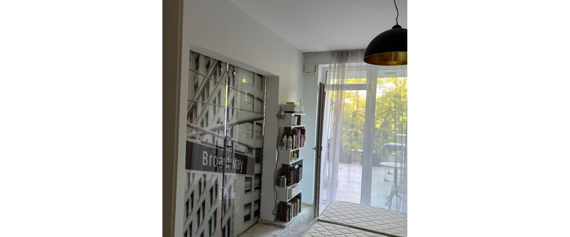 JKVreal ponúka na predaj priestranný 2-izbový byt v tichej lokalite pod Karpatmi