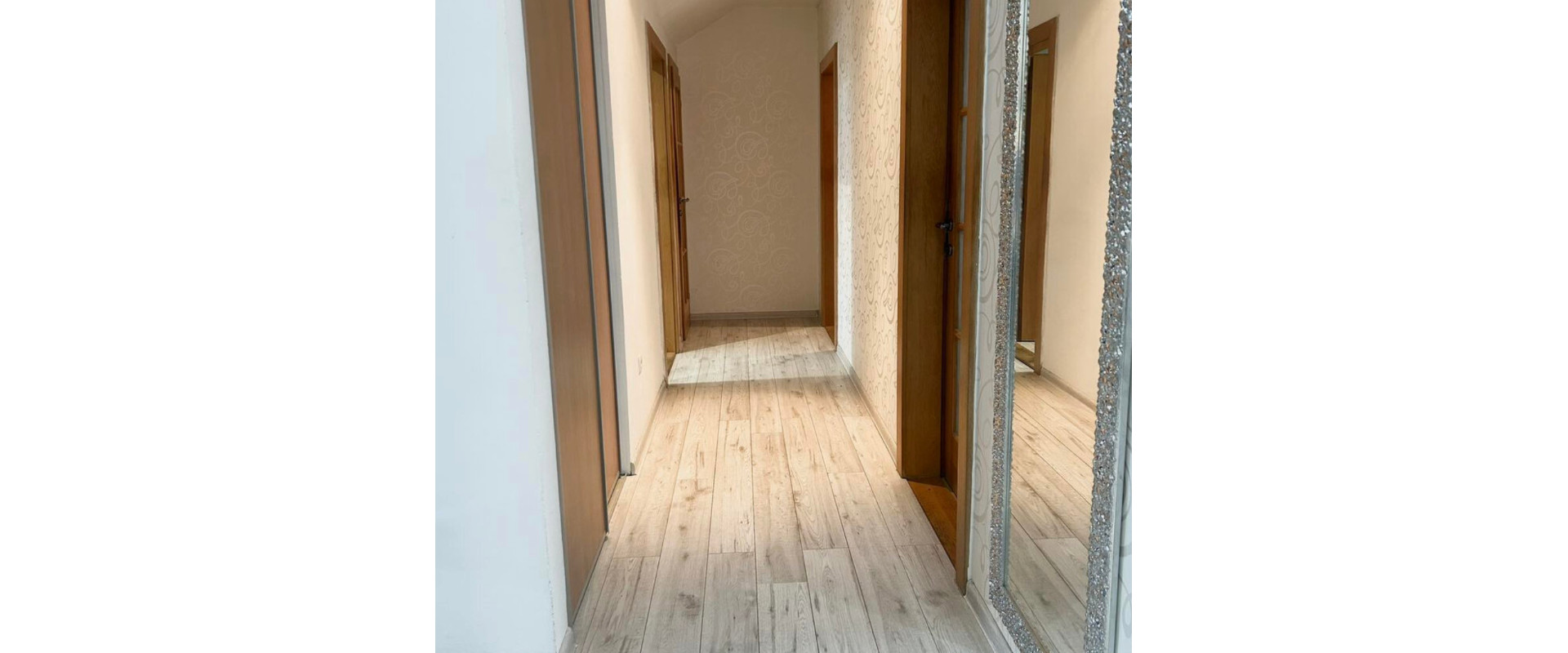 Nádherný klimatizovaný 4-izbový byt na Bulvári