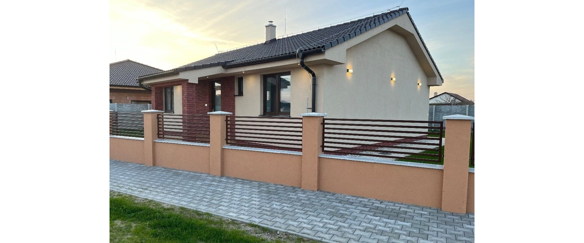 Investujte do kvality života: Novostavba vo Dvoroch nad Žitavou s kompletnou občianskou vybavenosťou!