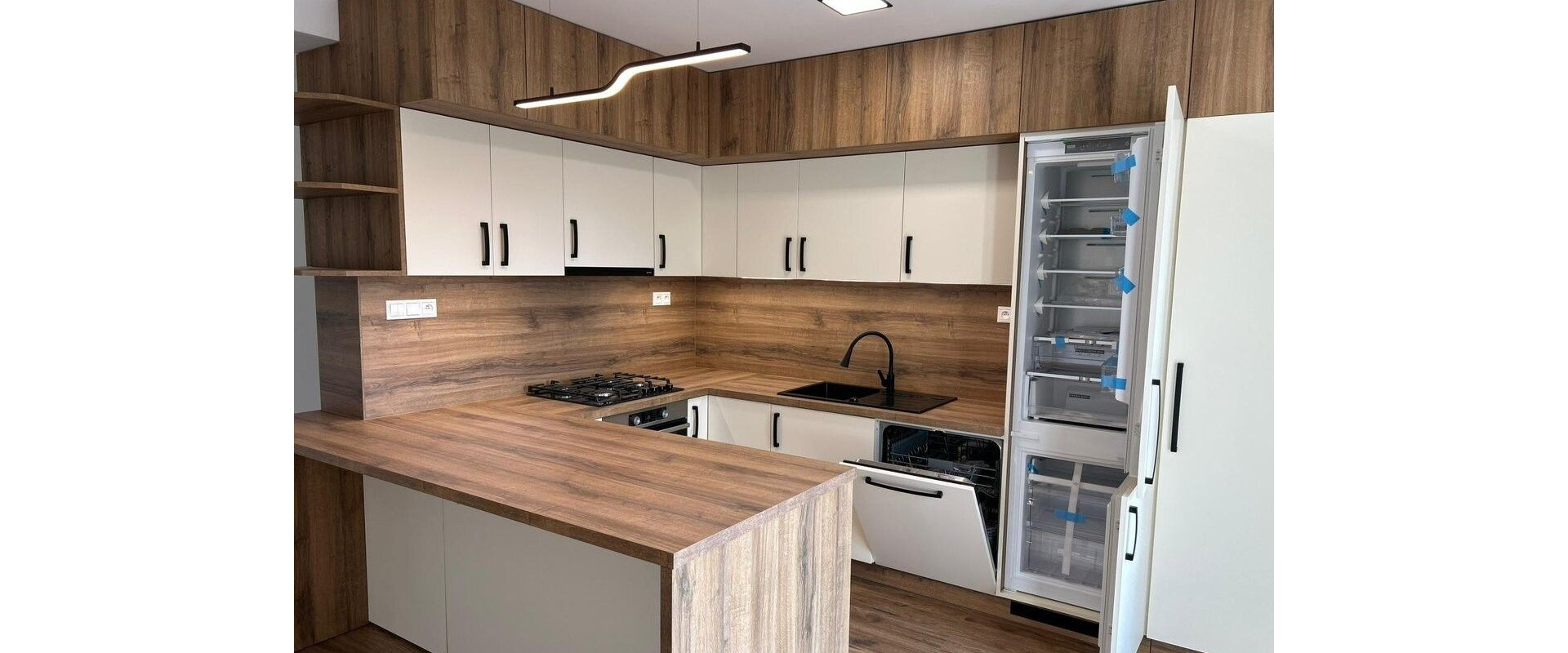 Na predaj krásny kompletne zrekonštruovaný a zariadený dom v obci Branovo pripravený na nasťahovanie.