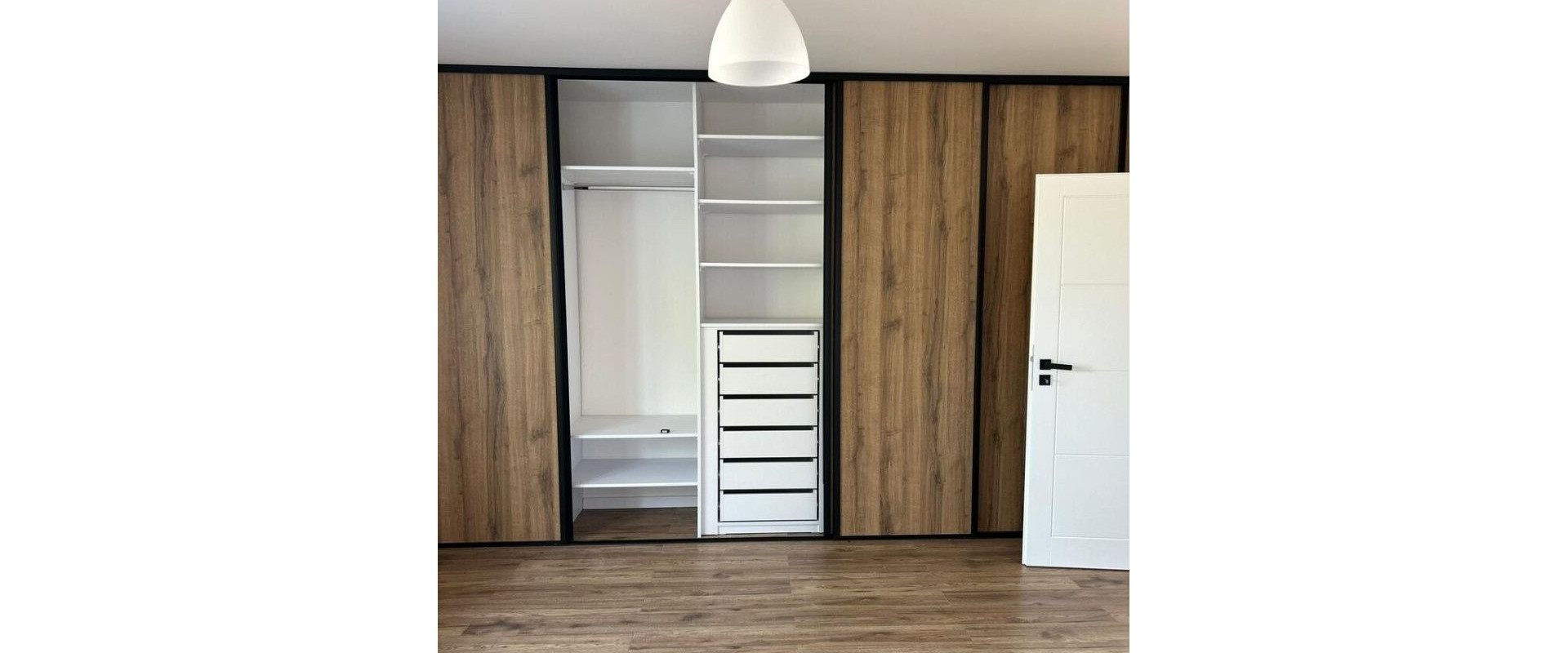 Na predaj krásny kompletne zrekonštruovaný a zariadený dom v obci Branovo pripravený na nasťahovanie.