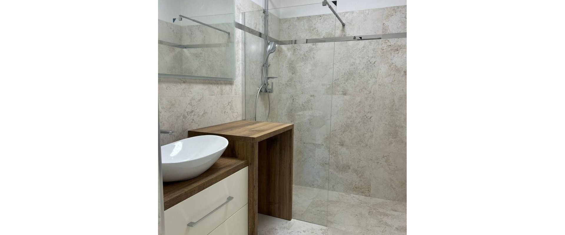 Na predaj krásny kompletne zrekonštruovaný a zariadený dom v obci Branovo pripravený na nasťahovanie.