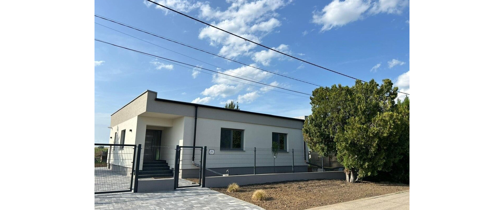 Na predaj krásny kompletne zrekonštruovaný a zariadený dom v obci Branovo pripravený na nasťahovanie.