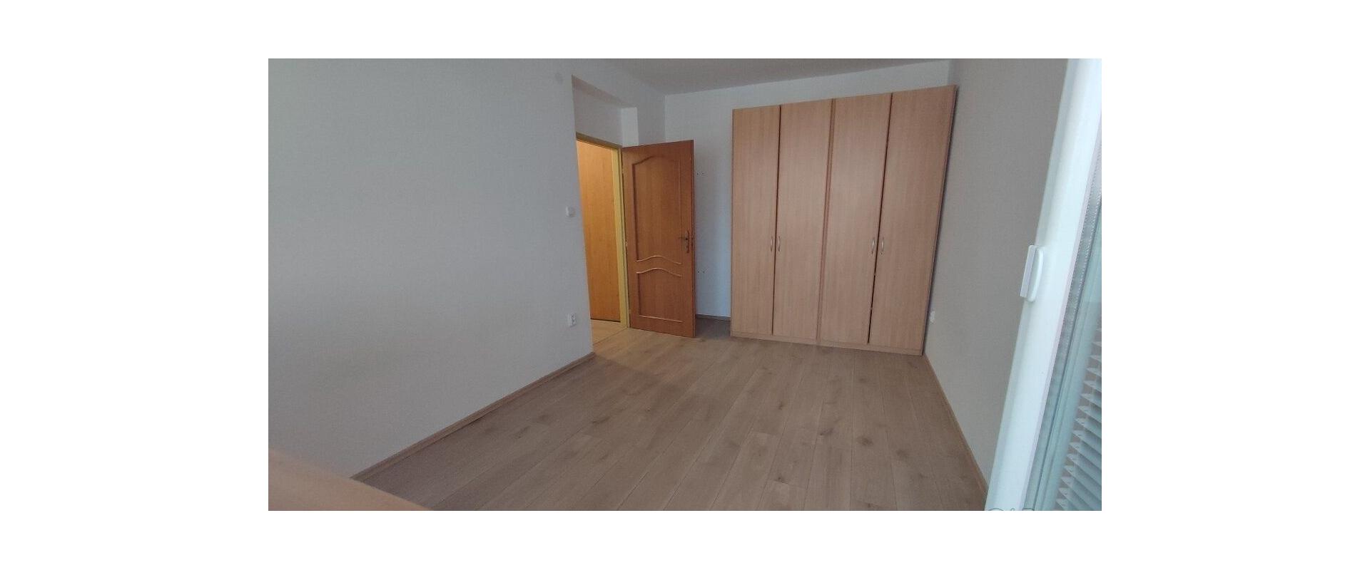 Na prenájom zariadený 2-izbový byt po rekonštrukcii s loggiou – Prievidza, Š. Králika