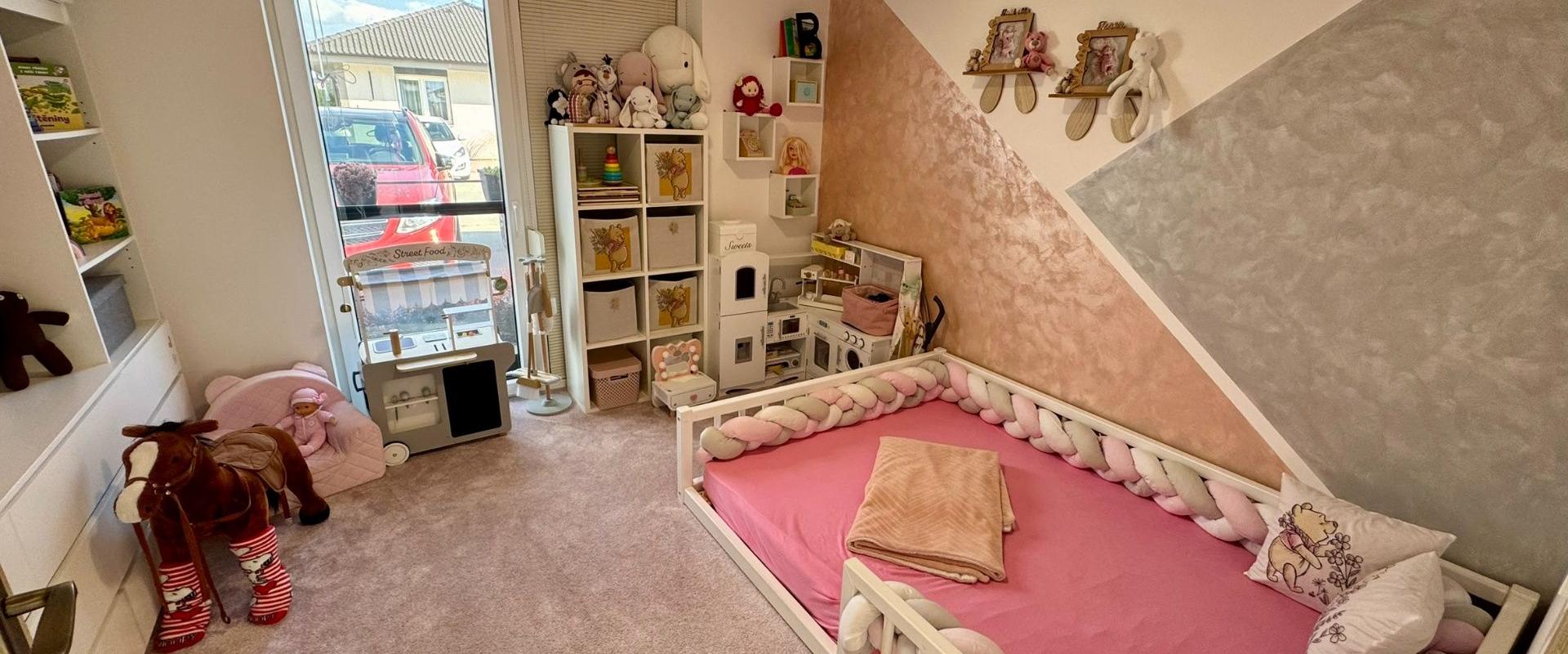 PREDANÉ - 3 izbový byt (75m2) so záhradkou (84m2) a parkovacím miestom - Košúty