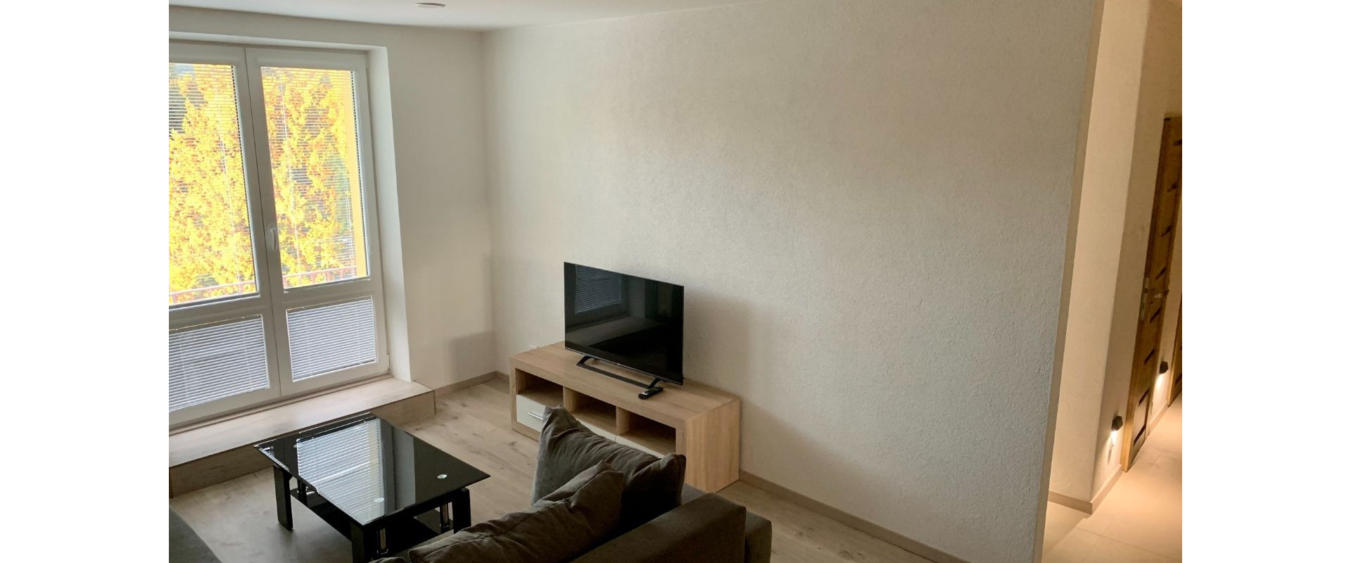 Na Predaj svetlý 2-izbový byt  – centrum Spišská Nová Ves