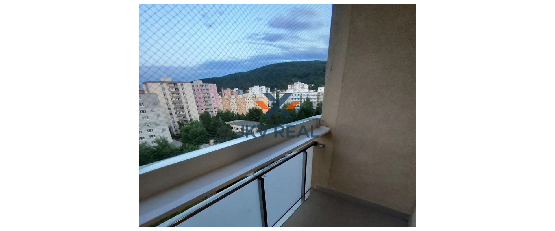 Na predaj 3 izbový byt v Devínskej Novej Vsi na ulici Milana Marečka