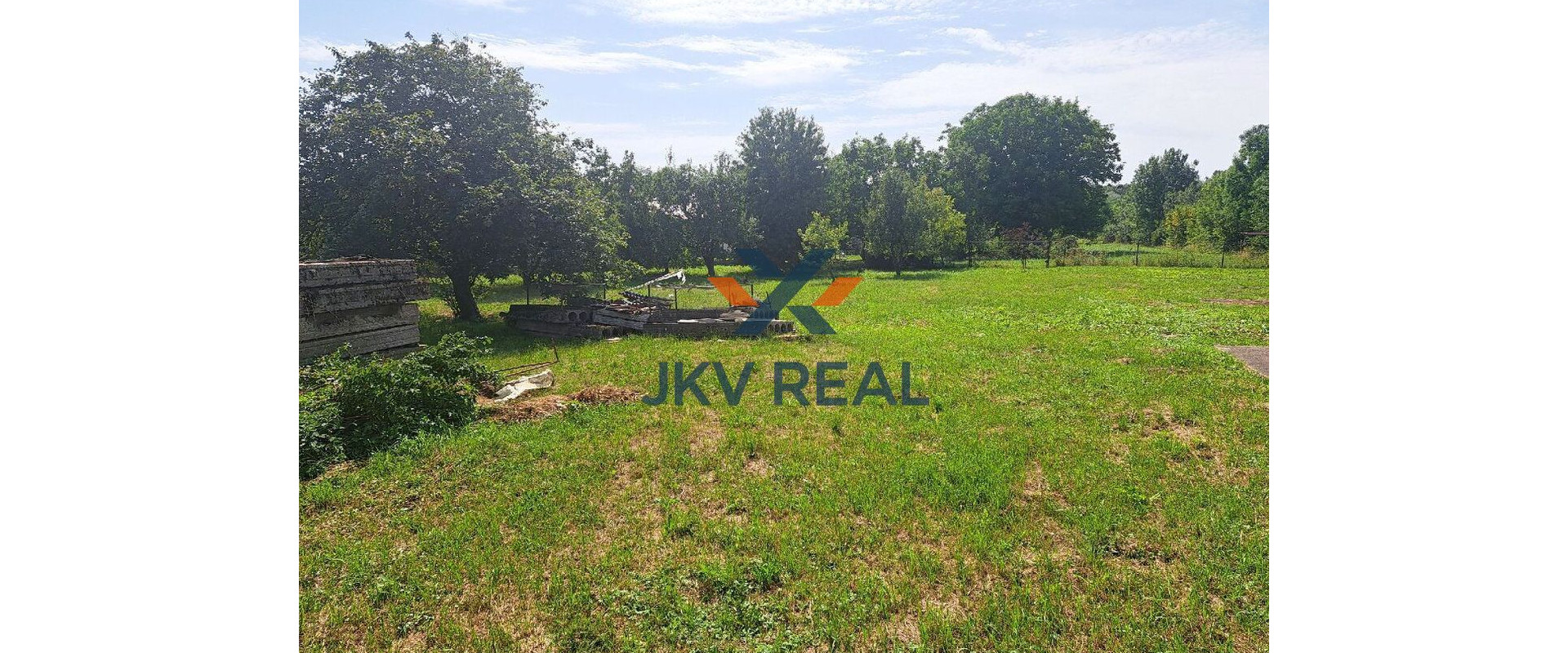 Na predaj: Poschodový rodinný dom s veľkým pozemkom – Zbudza (7 km od Michaloviec)