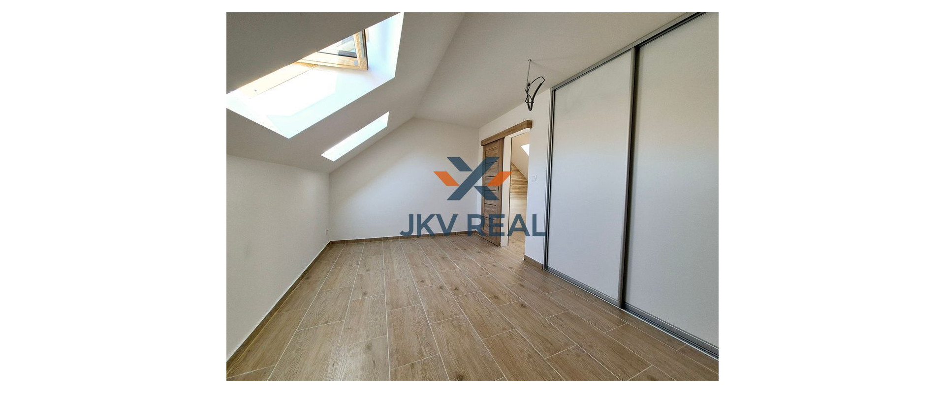 PREDAJ NOVÝ 2-IZBOVÝ BYT V RODINNOM DOME  S VLASTNOU ZÁHRADOU, BRATISLAVA-VAJNORY