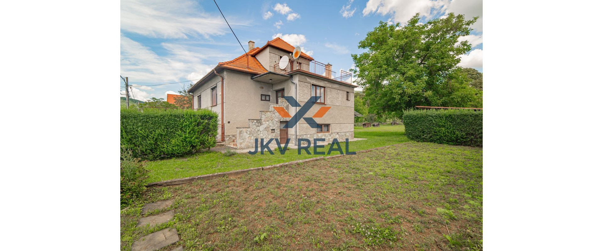 REZERVOVANÉ ! JKV REAL ponúka na predaj rodinný dom na priestrannom pozemku v kľudnej lokalite !