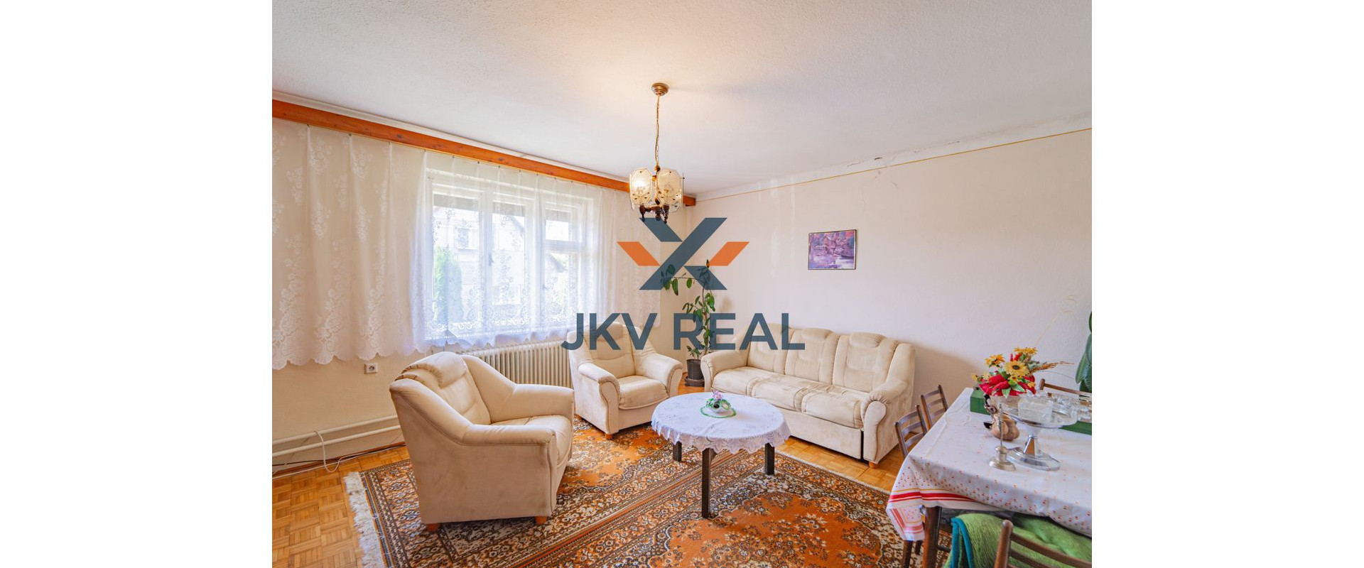 REZERVOVANÉ ! JKV REAL ponúka na predaj rodinný dom na priestrannom pozemku v kľudnej lokalite !