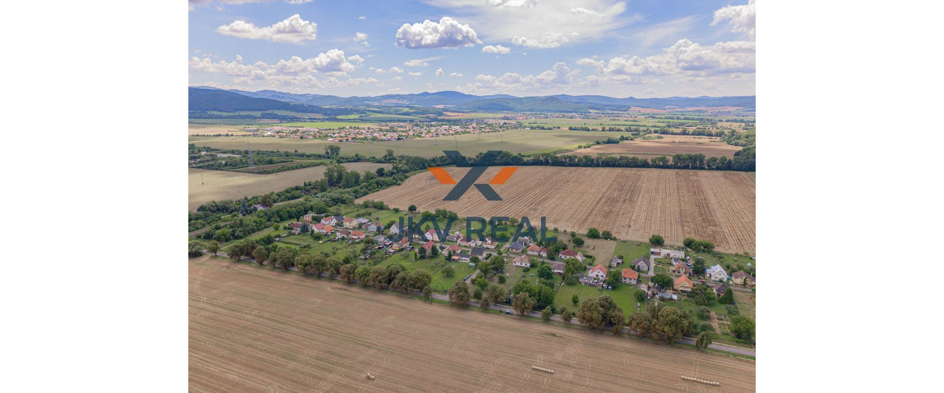 REZERVOVANÉ ! JKV REAL ponúka na predaj rodinný dom na priestrannom pozemku v kľudnej lokalite !