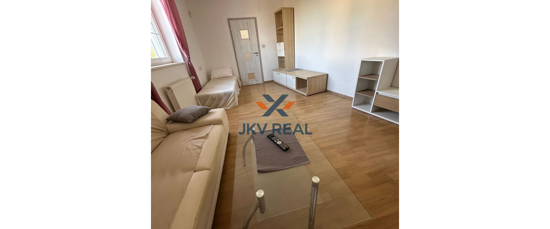 Na predaj 1-izbový byt - pekný, priestranný, zariadený